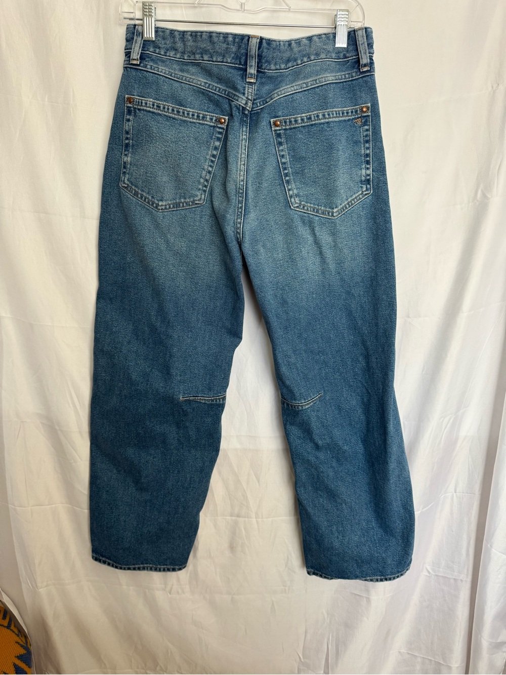 Madewell The Darted Barrel-Leg Jeans Size 27 - Picture 4 of 6